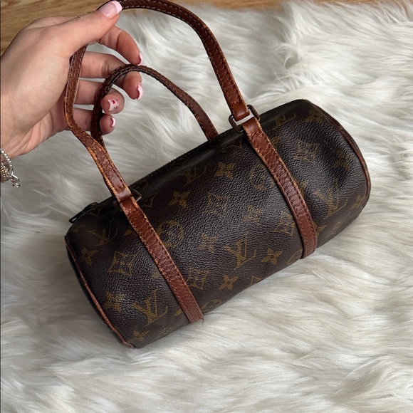 Louis Vuitton Vintage Papillon Handbag - Picture 13 of 14